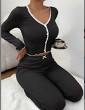 Luxury 2-Piece Slim-Fit Pajama Set – Elegant Women’s Long Sleeve Sleepwear with Intricate Lace Cuff Details