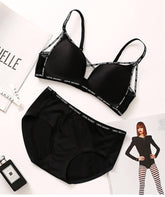 New Design Women's Bra G-String Panty Set Convertible One-Piece Seamless Solid Pattern Waist Sexy Padded Underwear for Girls