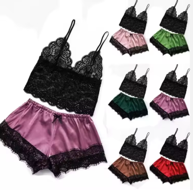 Luxury Plus Size Satin Sleepwear – Elegant Women’s Nightwear with Sophisticated Lace Detail