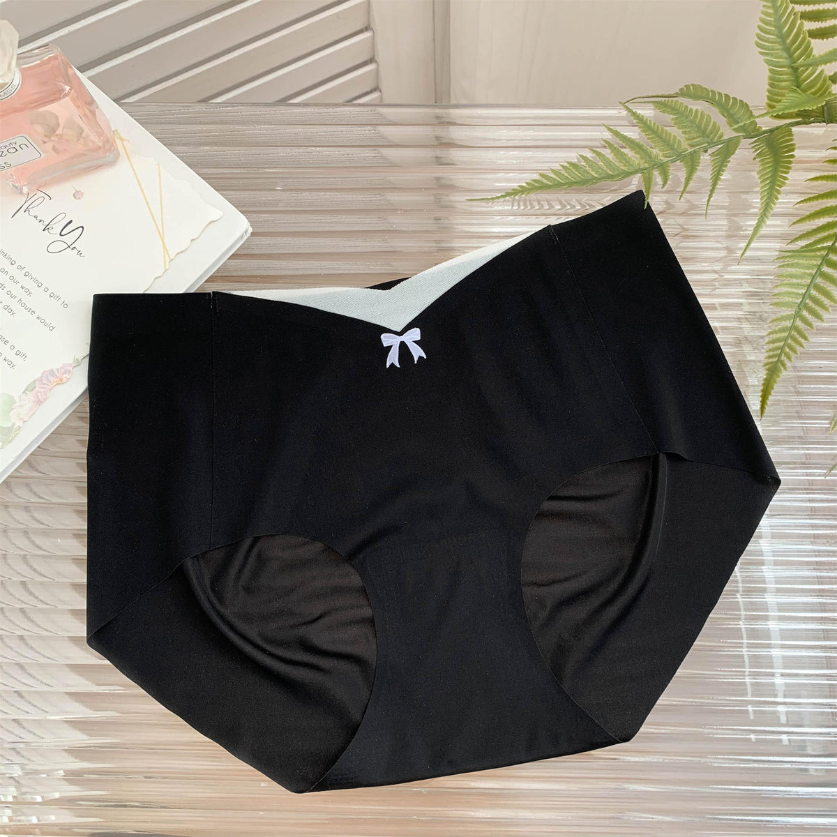 Lightweight Seamless Breathable Nylon Cotton Bow Young Girls' Women's Underwear Women's Sexy Lingerie